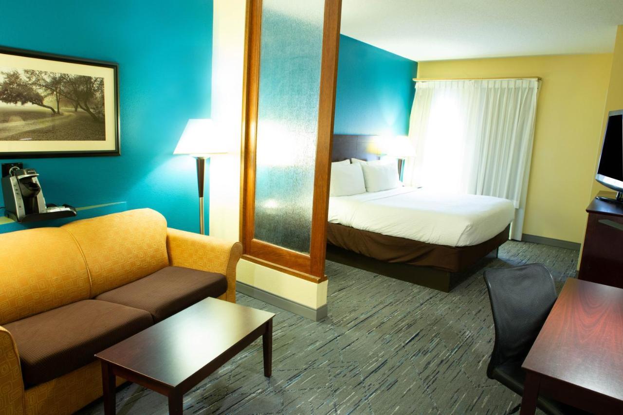 Holiday Inn Express & Suites Harrisburg West Mechanicsburg Buitenkant foto