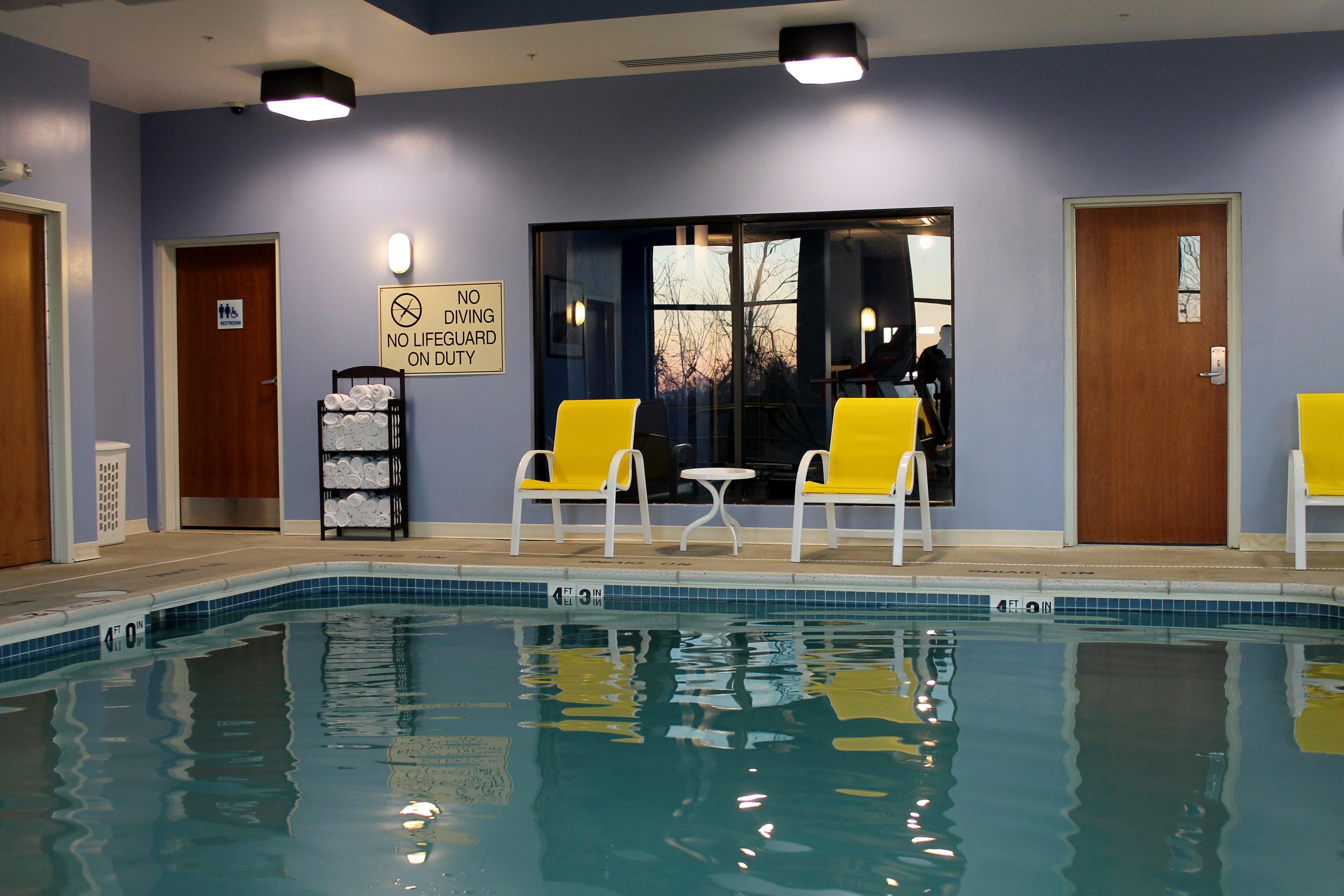 Holiday Inn Express & Suites Harrisburg West Mechanicsburg Buitenkant foto