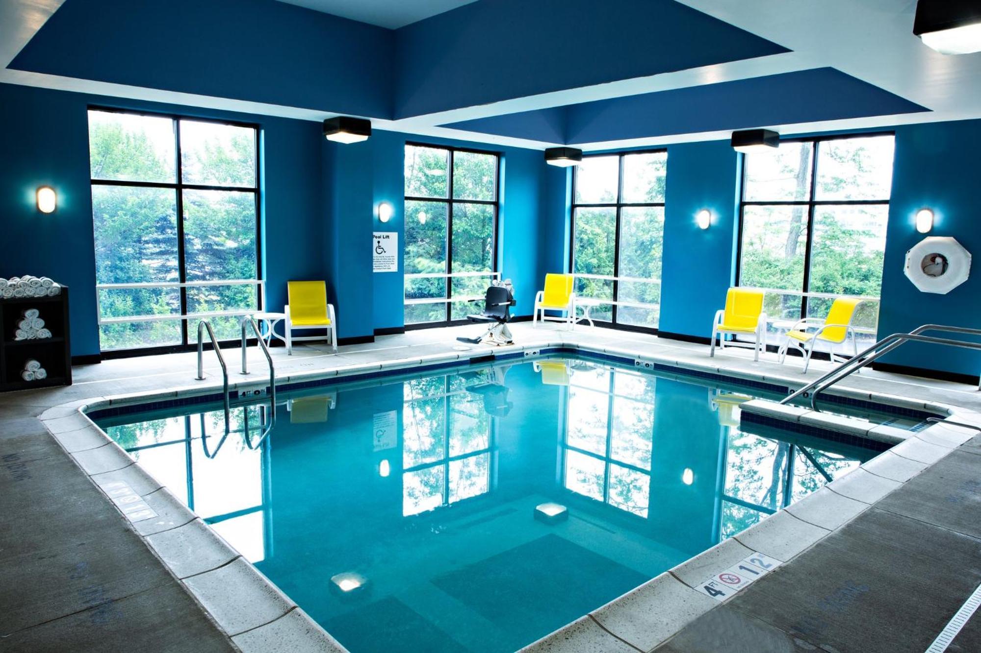 Holiday Inn Express & Suites Harrisburg West Mechanicsburg Buitenkant foto