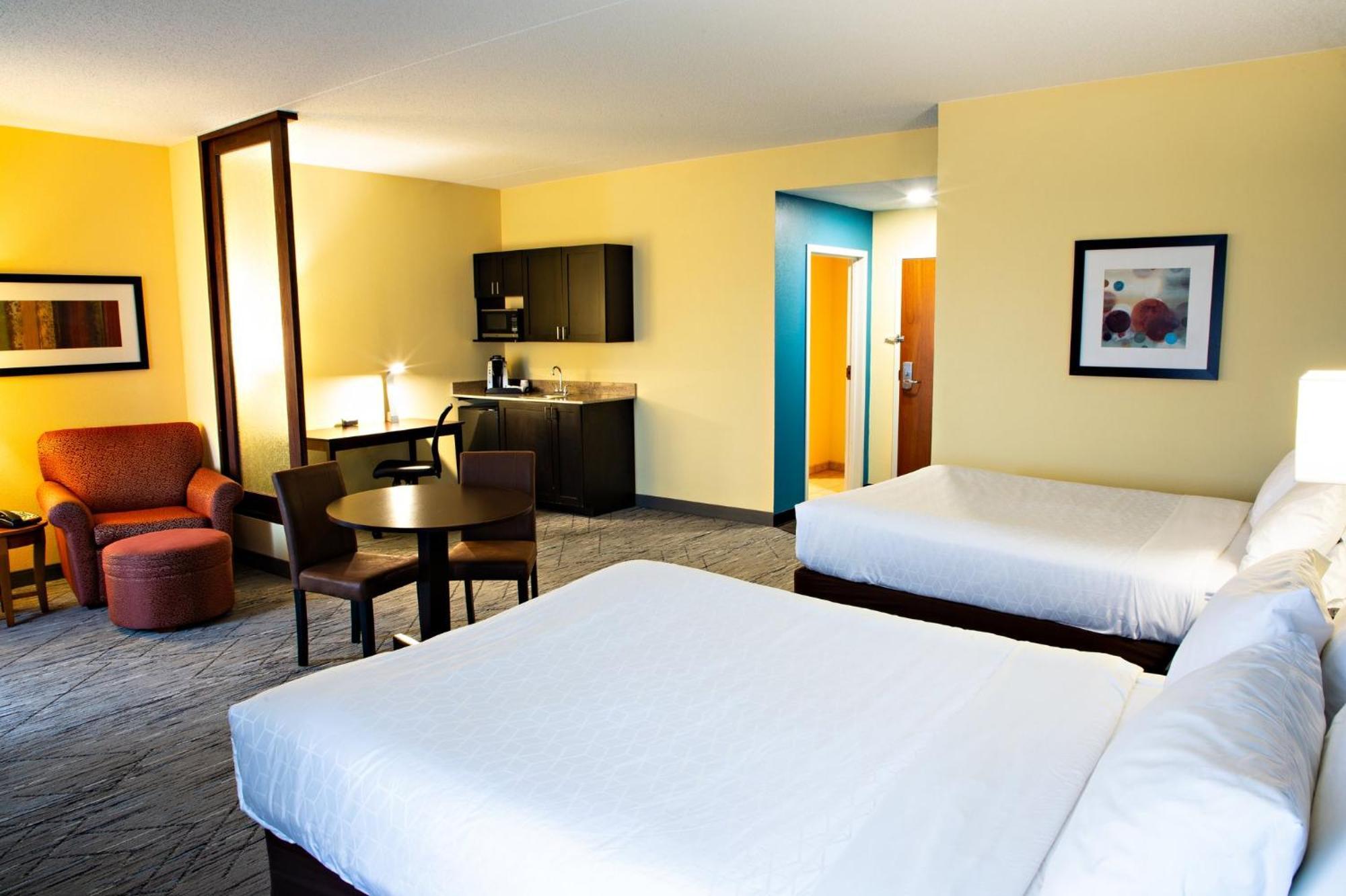 Holiday Inn Express & Suites Harrisburg West Mechanicsburg Buitenkant foto