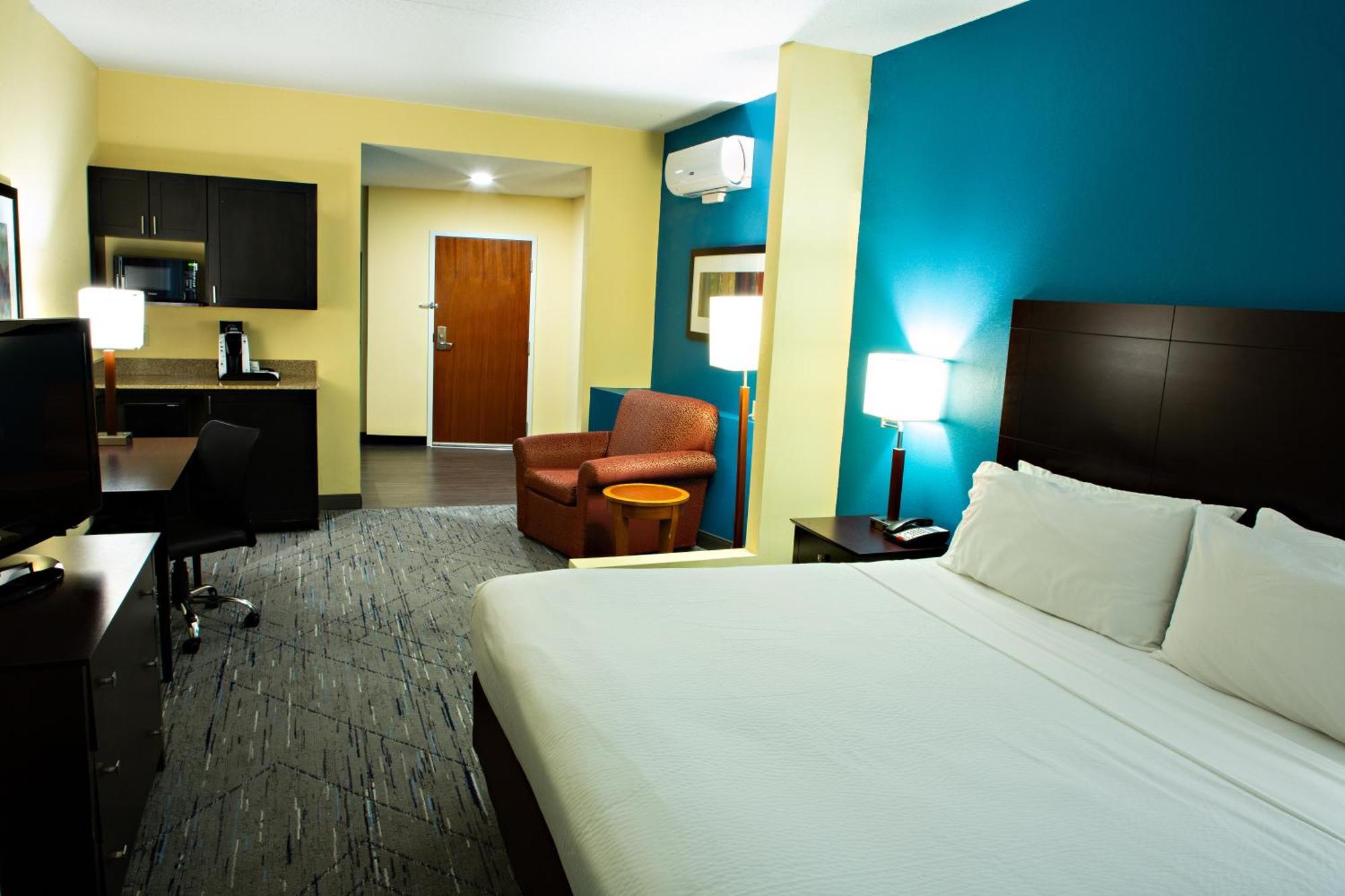 Holiday Inn Express & Suites Harrisburg West Mechanicsburg Buitenkant foto
