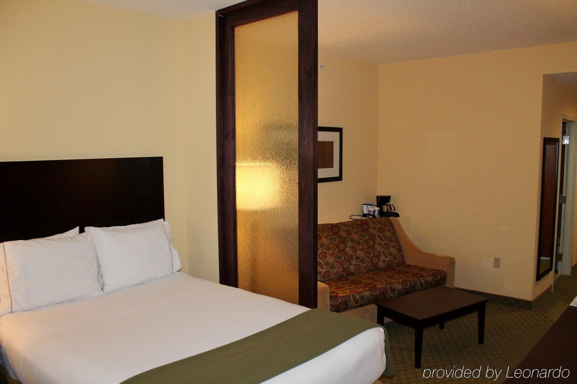Holiday Inn Express & Suites Harrisburg West Mechanicsburg Buitenkant foto
