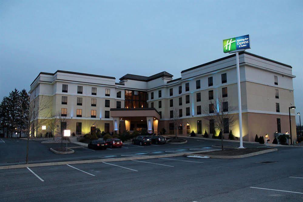 Holiday Inn Express & Suites Harrisburg West Mechanicsburg Buitenkant foto